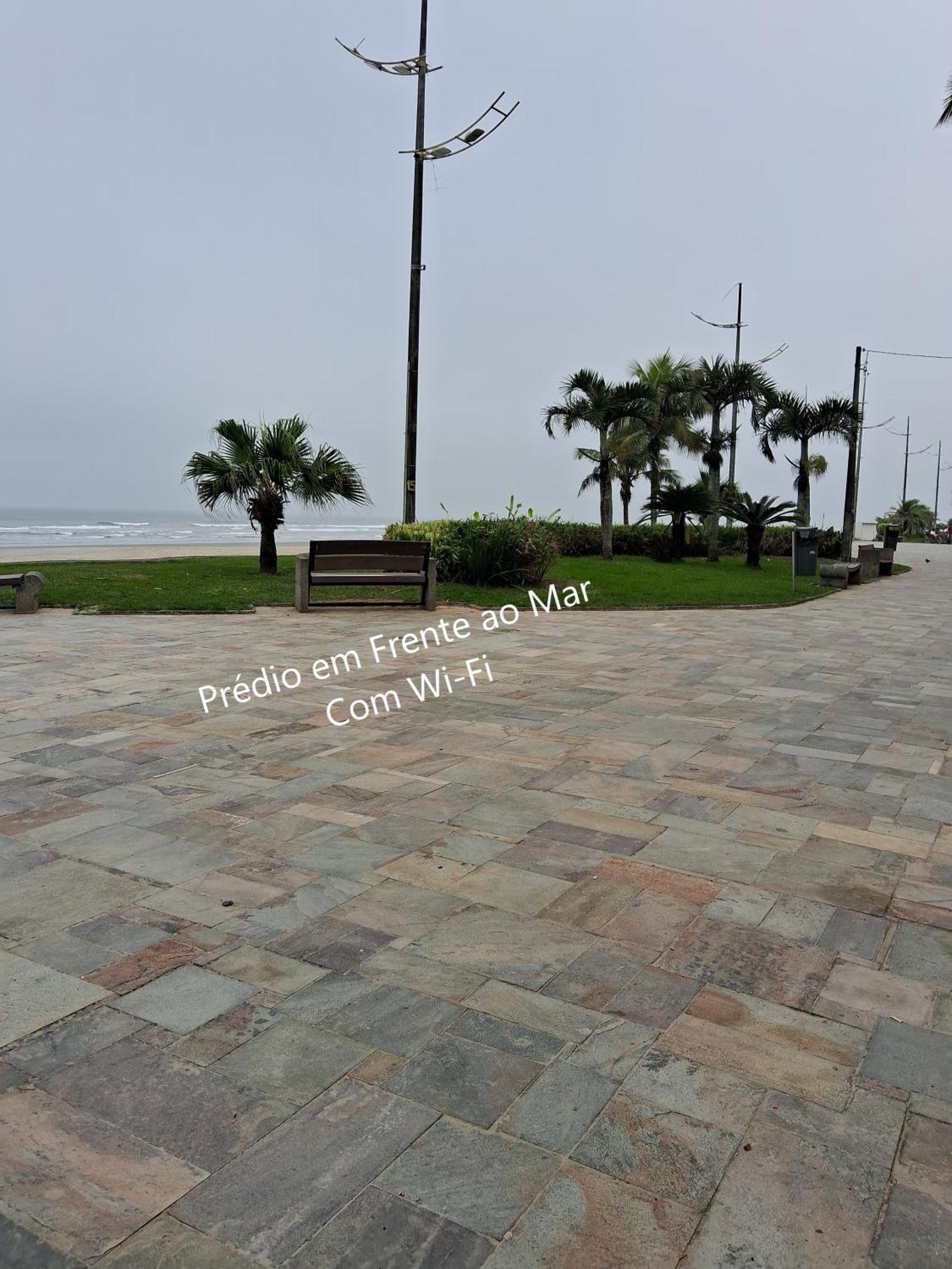 شقة Predio Em Frente Ao Mar برايا جراندي المظهر الخارجي الصورة