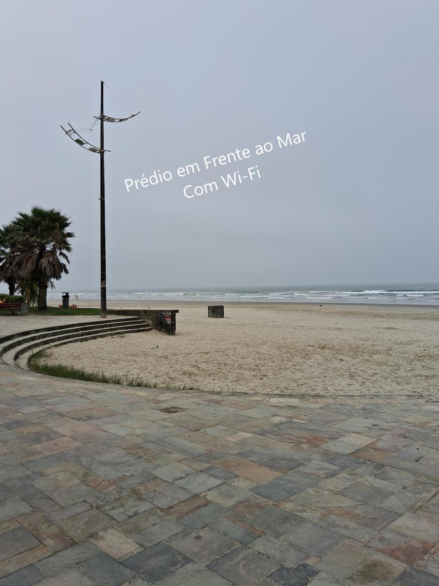 شقة Predio Em Frente Ao Mar برايا جراندي المظهر الخارجي الصورة